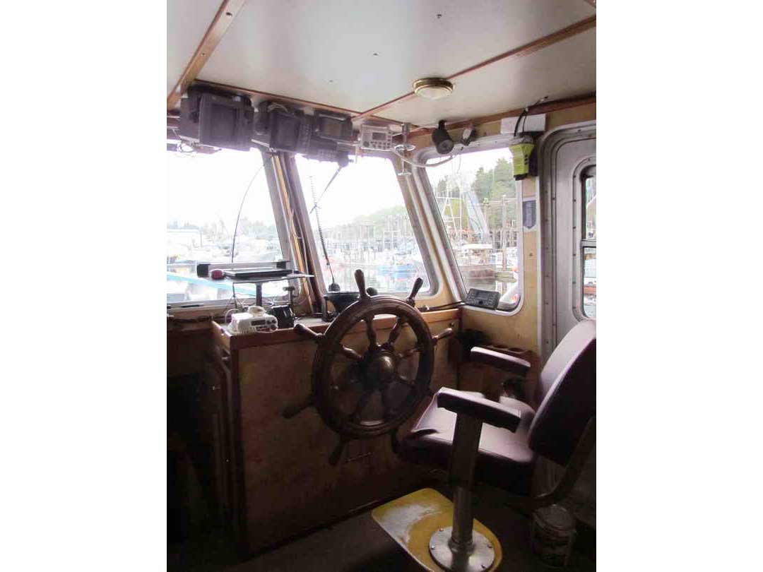 Marine Research Vessel image 13